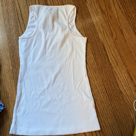 Guess White tank top - Picture 2 of 2